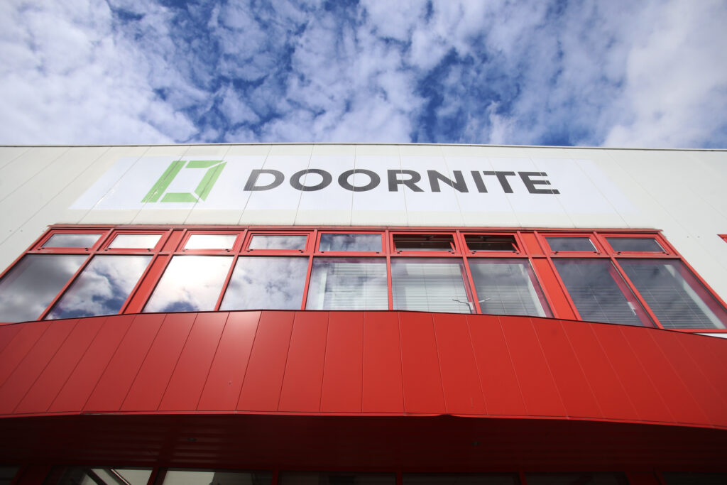 Masonite has sold its Czech plants. Former managers will continue to lead door production